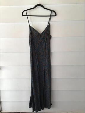 SIZE 14 V-SHAPED BAACAL DRESS#372